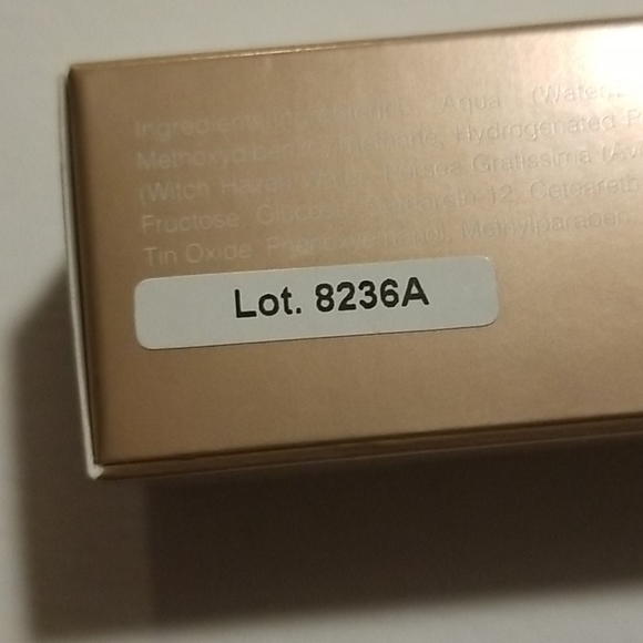 LAST ONE! ⭐HP⭐ BECCA Champagne Pop Shimmering Skin Perfector - Picture 8 of 8